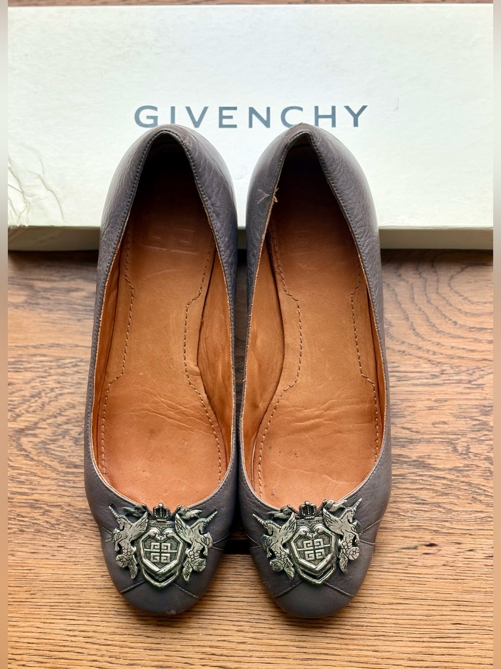 VINTAGE Givenchy Grey Leather Heraldic Crest Ballet Flats - Size 38 (With Box)